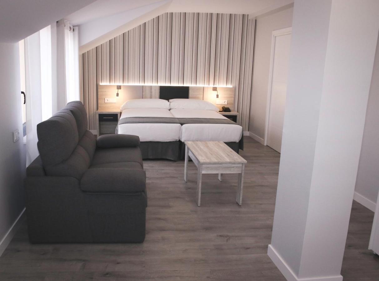 Parque Florida Hotel Ciudad-Rodrigo Екстериор снимка